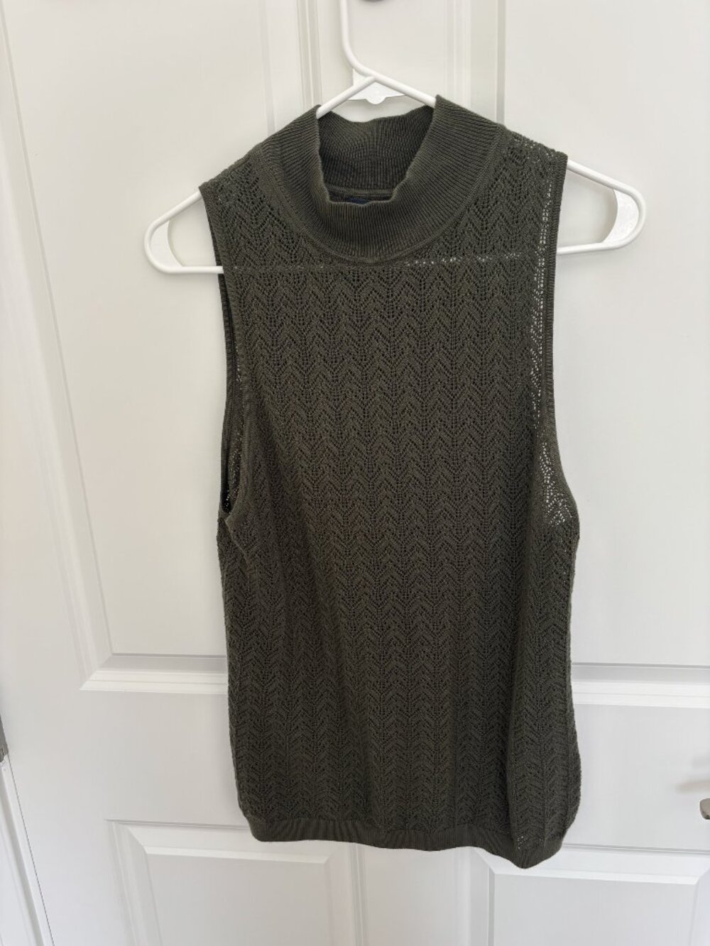 Gap Olive Green Pointelle Knit Mock Neck Sweater Tank, Size Medium Tall